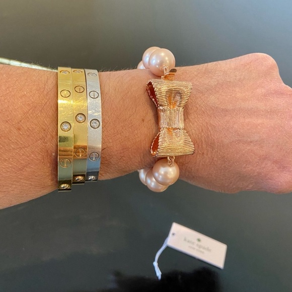 NWT Luxury authentic Minimalist Kate Spade chunky pearl bow statement bracelet - Picture 6 of 17